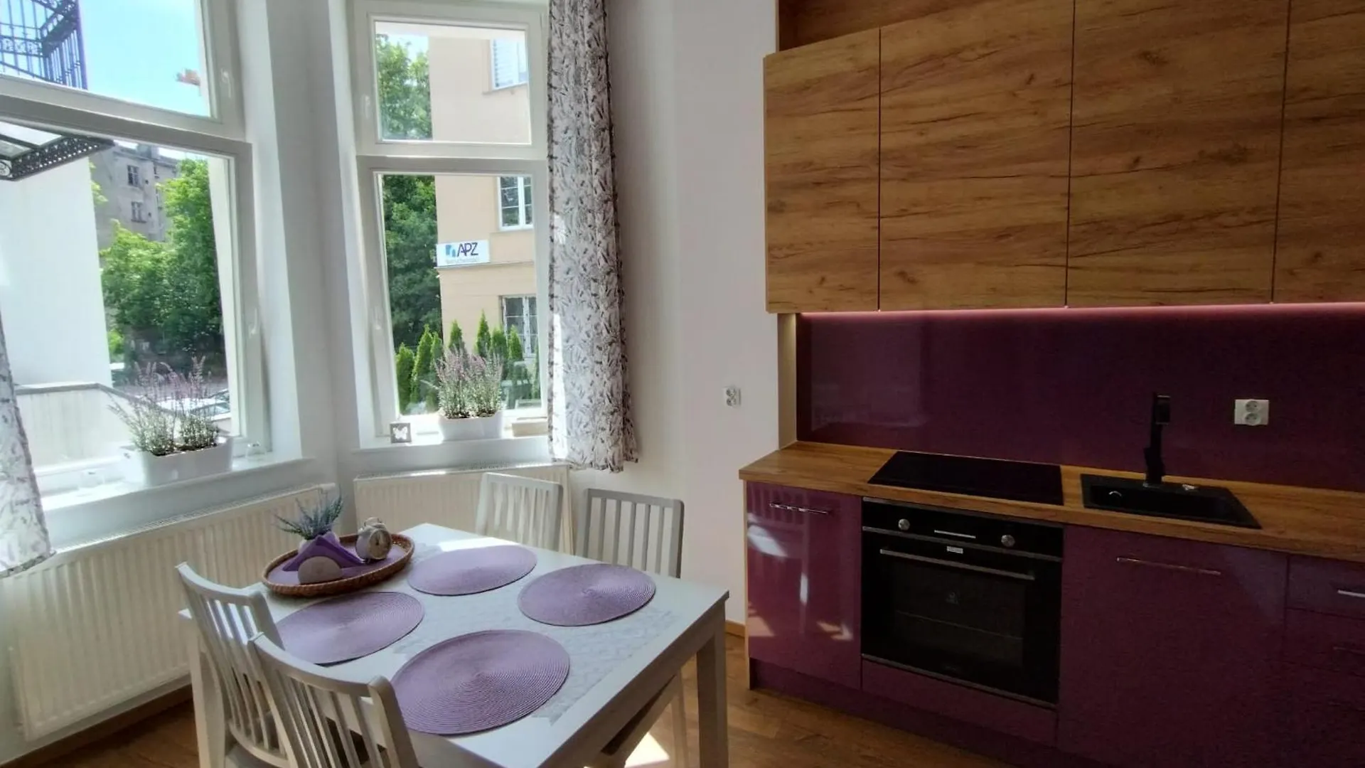 Lawendowy Apartamenty Old Town Poznań 0*,  Polonia